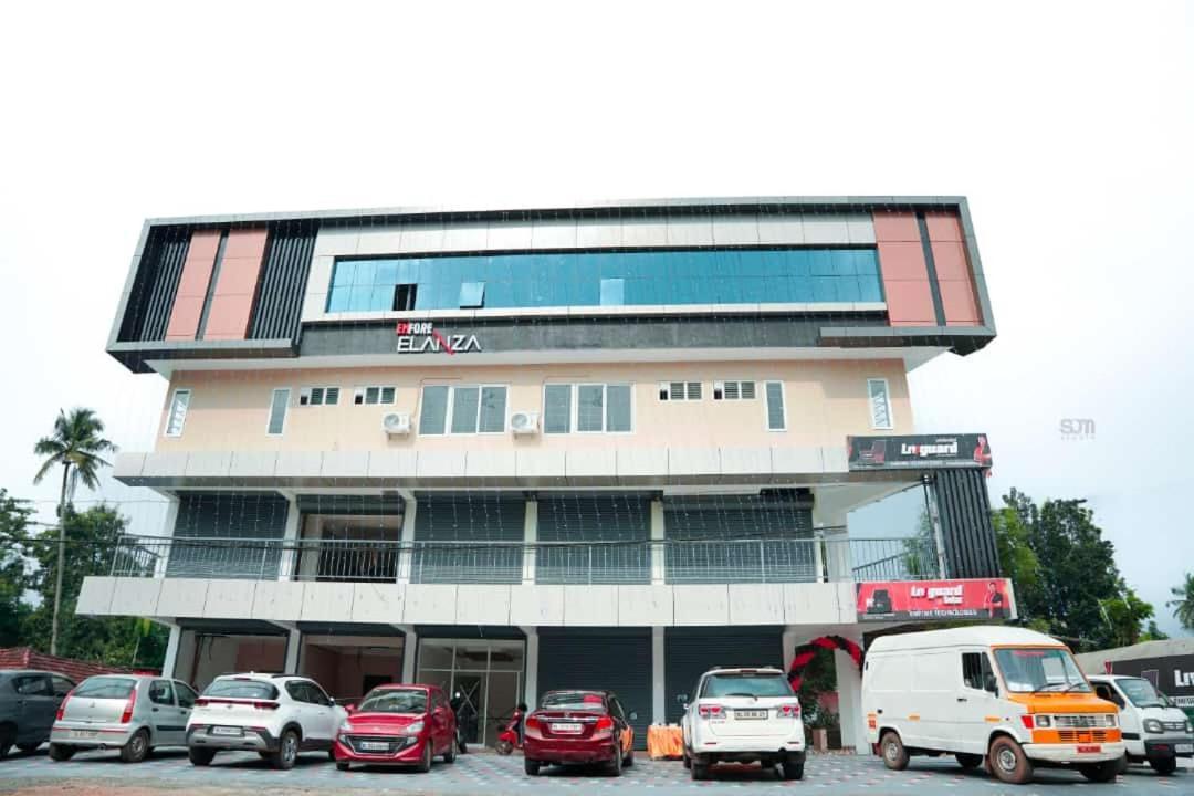 Emfore Elanza Kottayam Buitenkant foto